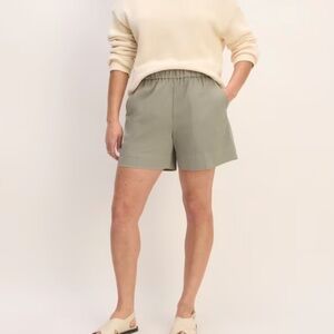 Everlane “The Easy Short”